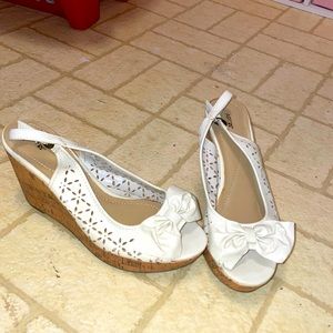 Apt.9 cute bow heels white